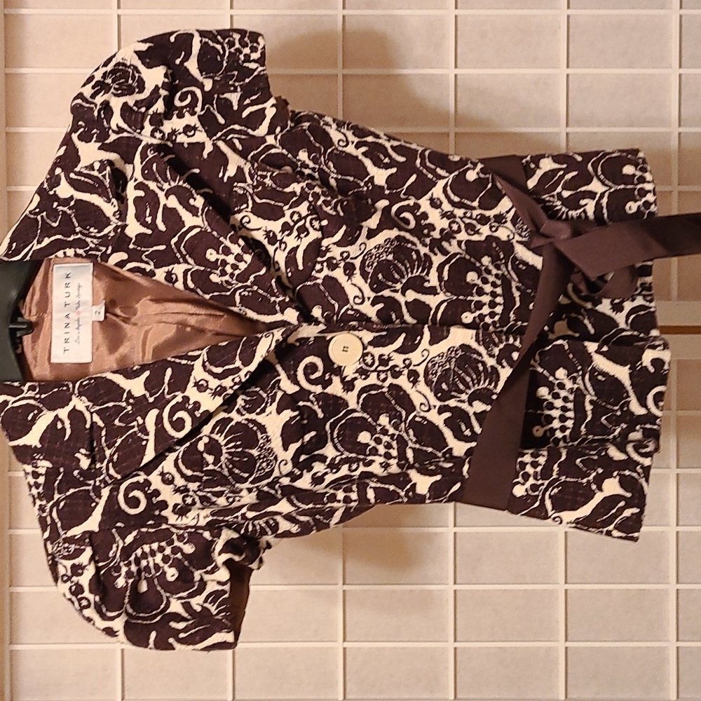TRINA TURK  short sleeved blazer